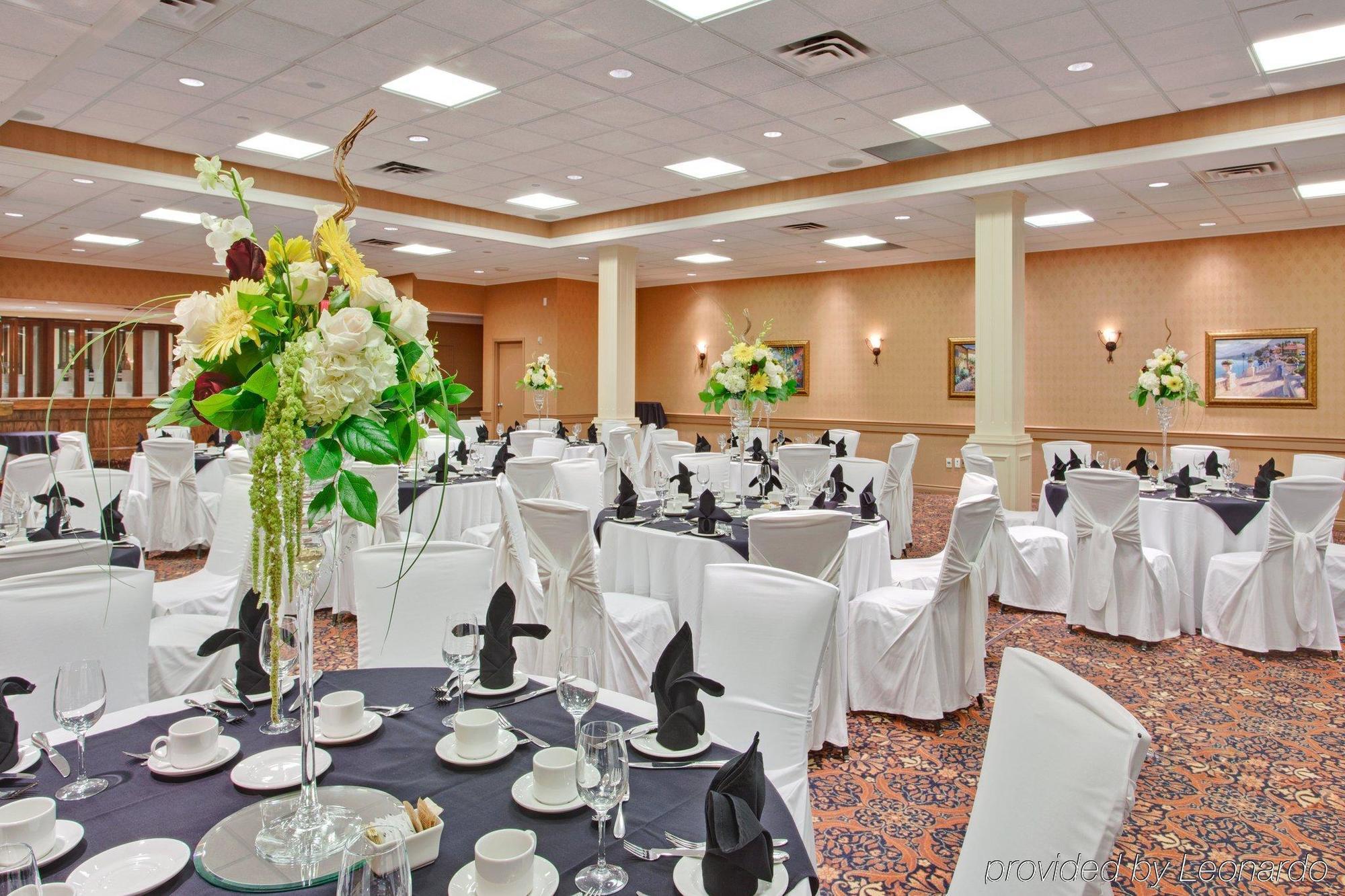 Holiday Inn Toronto - Yorkdale Restaurant bilde