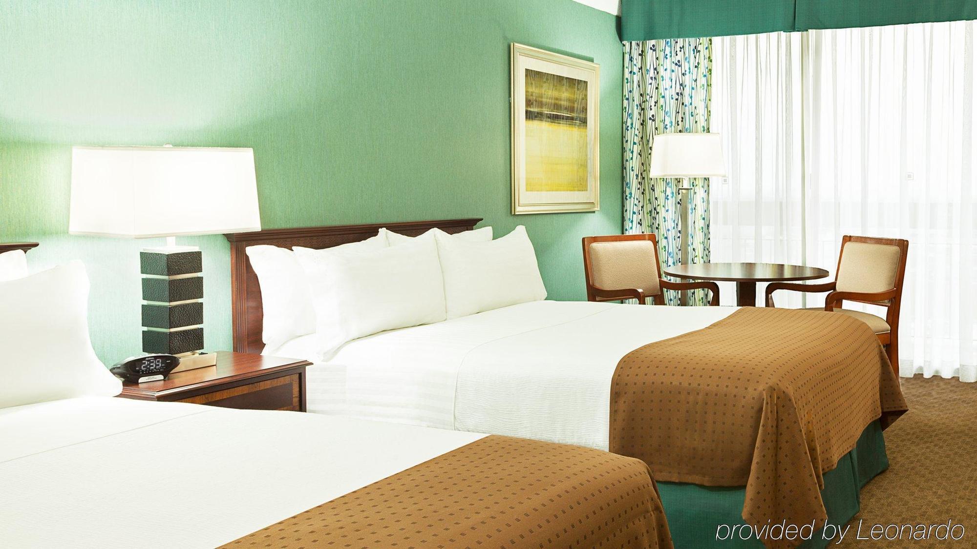 Holiday Inn Toronto - Yorkdale Eksteriør bilde