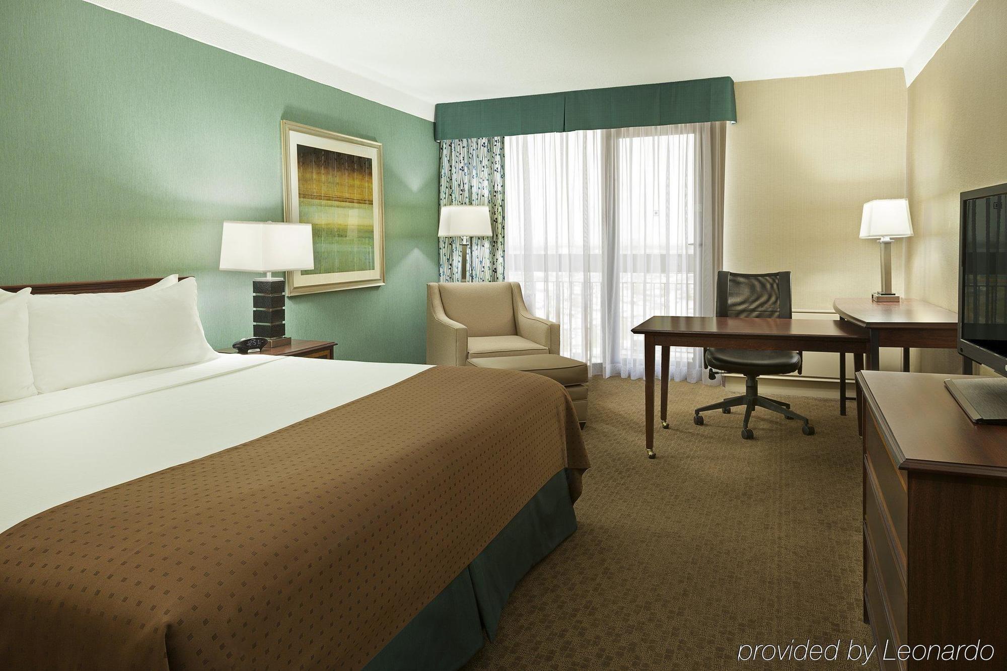 Holiday Inn Toronto - Yorkdale Eksteriør bilde